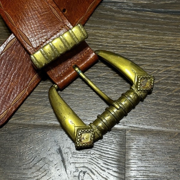 Linea Pelle by Nina K vintage leather brass big bold statement belt small main image 5